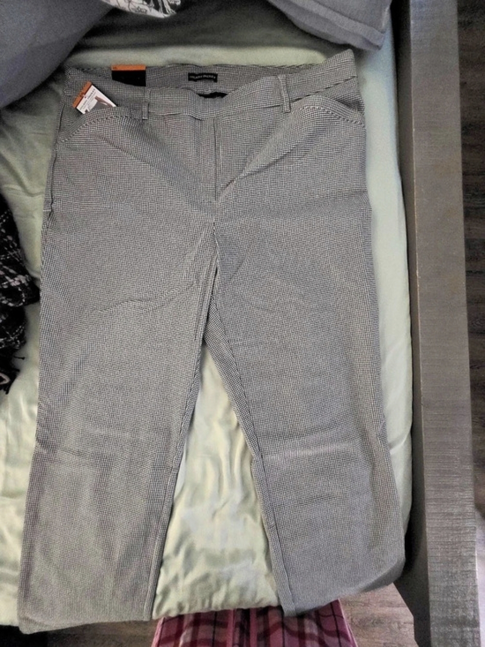 Hilary Radley Grey Houndstooth Pull-On Tummy Control Skinny Pant Ankle Pants